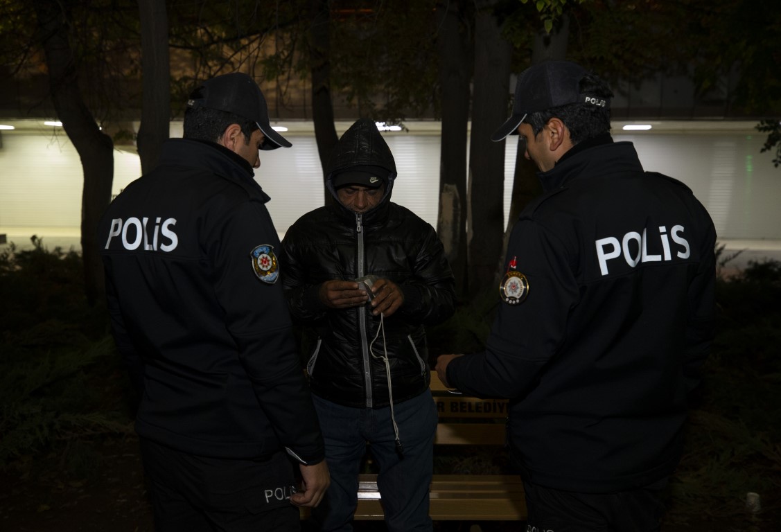 Türkiye genelinde dev operasyon bin 727 kişi yakalandı
