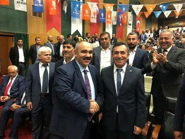 CHP’li belediye başkanı İbrahim Demirci AK Parti’ye katıldı
