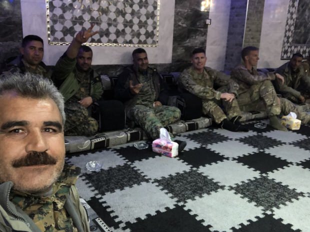 Skandal! ABD ordusunun üst düzey komutanları ile PKK/PYD’li teröristler böyle görüntülendi