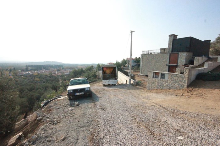 CHP’li Başkanın babası köyün yarısını satın aldı