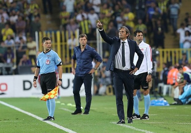 Fenerbahçe’de yeni teknik direktöre Cocu engeli