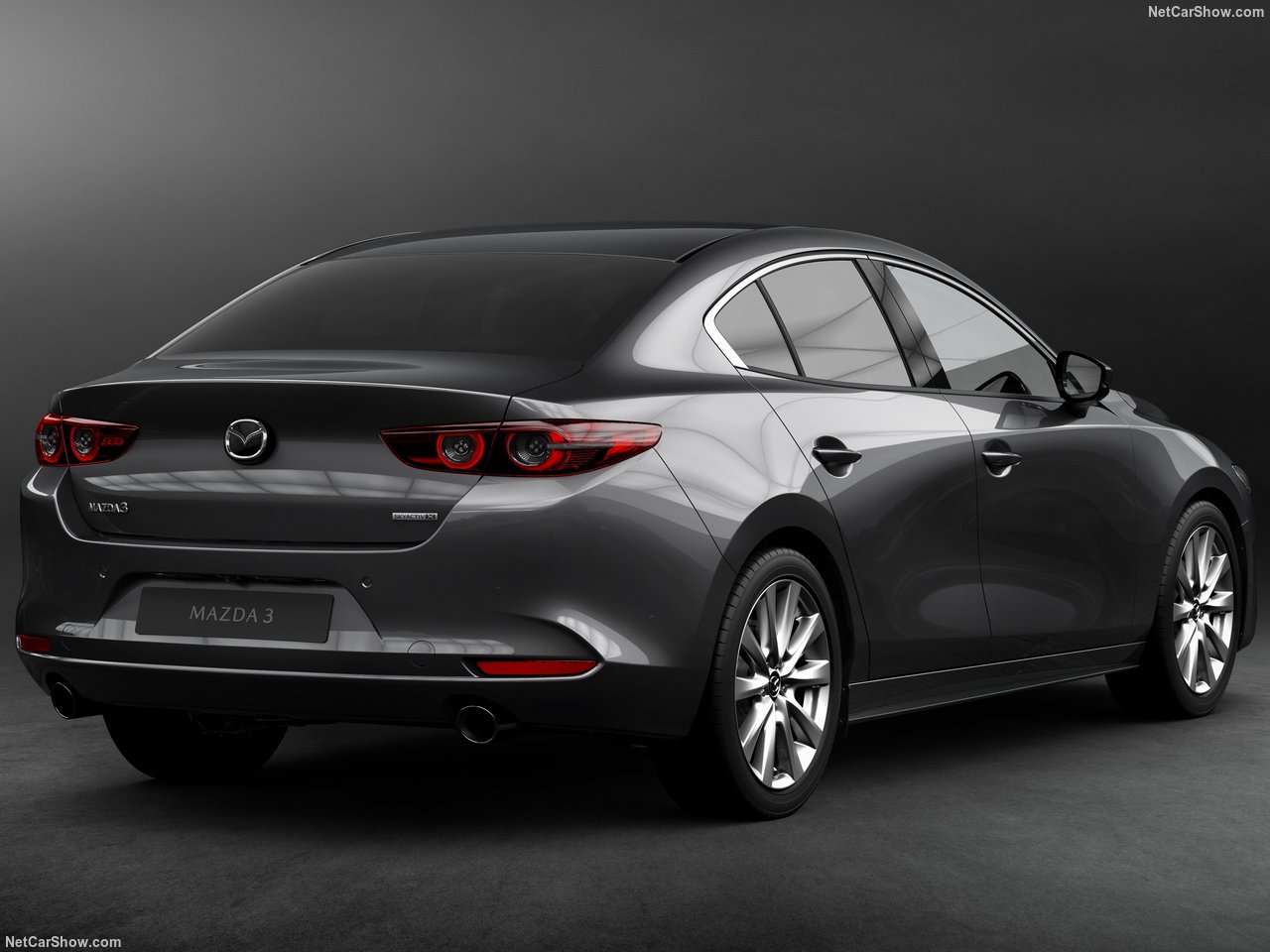 2019 Mazda 3 sedan ve Mazda 3 hatchback Los Angeles Otomobil Fuarı’nda tanıtıldı