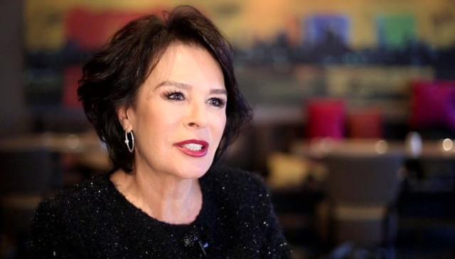 Hülya Koçyiğit’ten kötü haber!