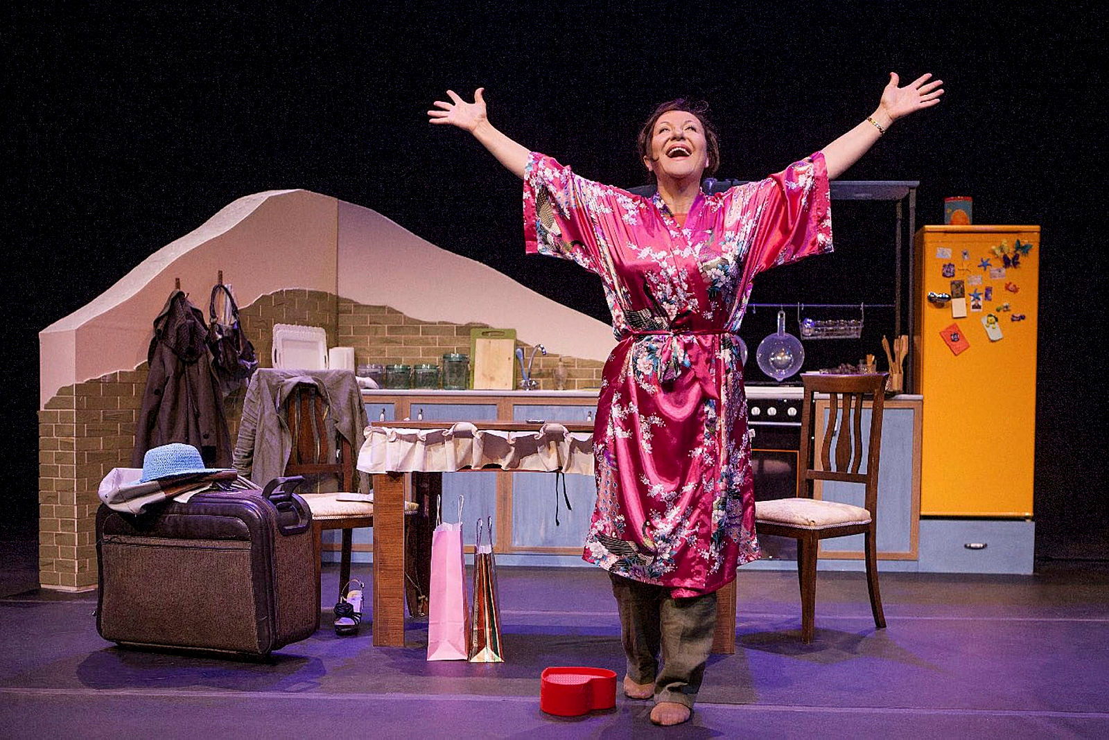 Ünlü oyuncu Sumru Yavrucuk zehirlendi