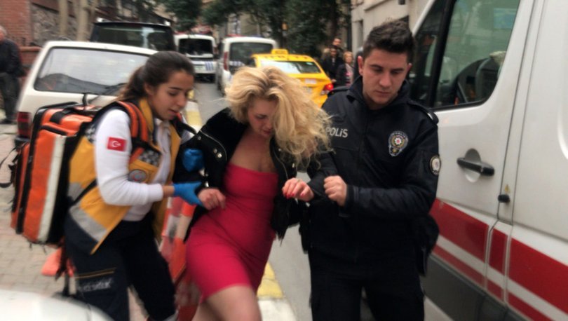 Rus kadını sokak ortasında darp etti