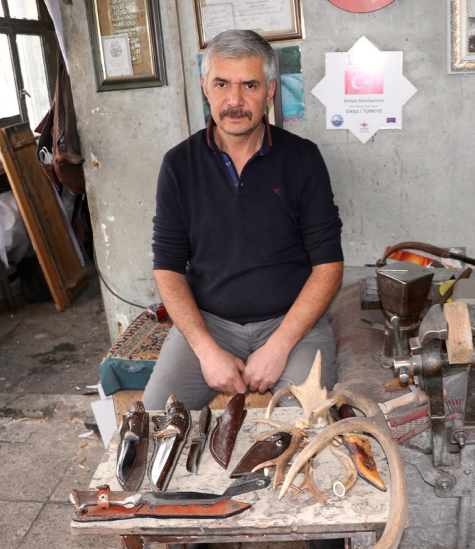 Sivas’ta üretilen demir kesen bıçağa gurbetçilerden yoğun ilgi