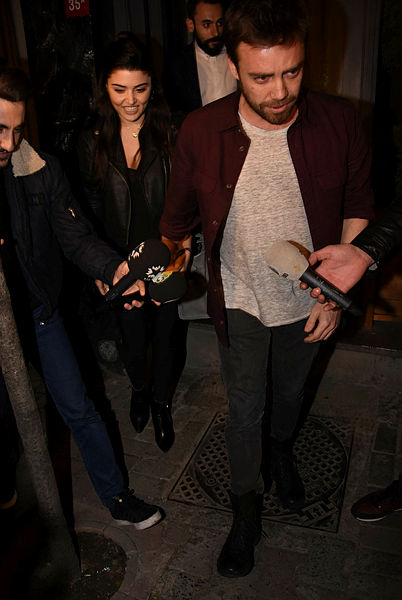 Hande Erçel Murat Dalkılıç’ın ihanetini affetmedi! Hande Erçel Murat Dalkılıç’ı engelledi