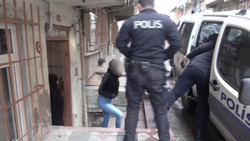 İstanbul’da dehşet evi! Genç kızın zincirli esareti