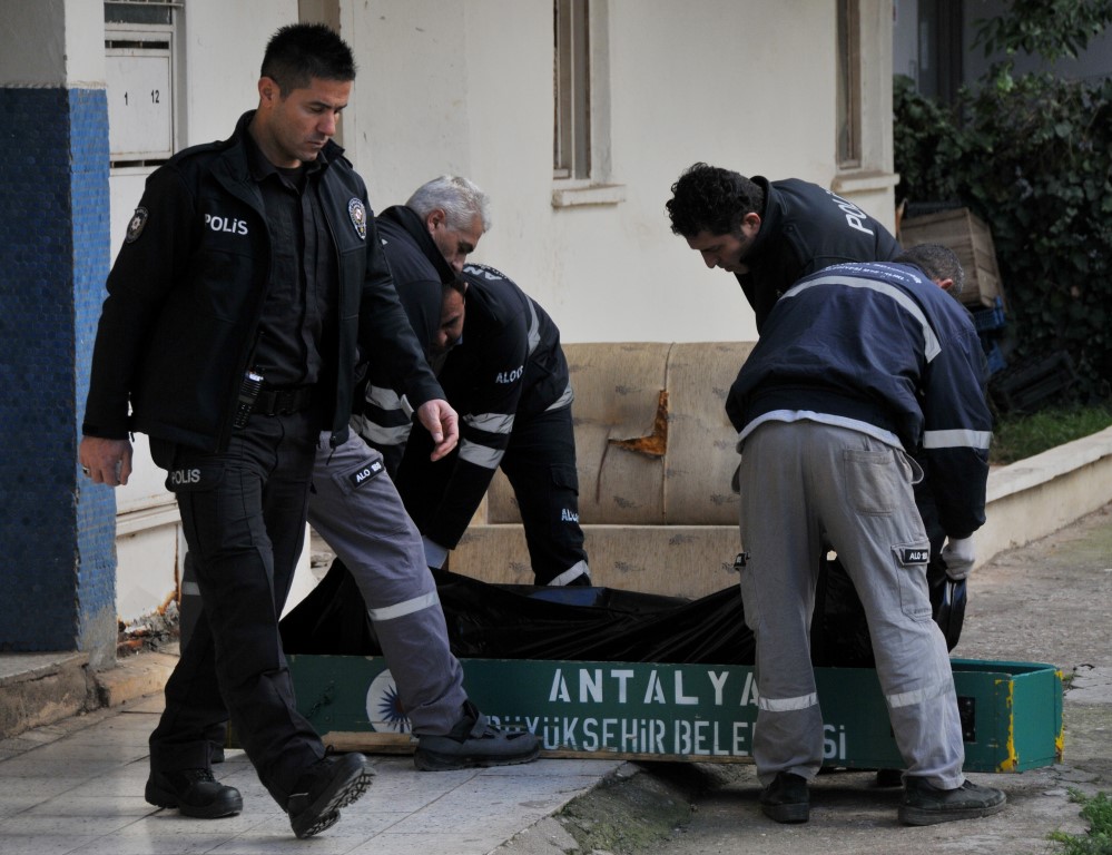 Antalya’da acı olay: Isınması için odasına kömür közü bırakılan astım hastası çocuk öldü
