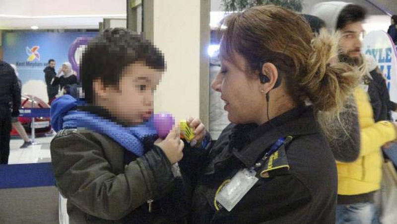 Bursa’da bir anne 3 yaşındaki oğlunu cebine not bırakarak terk etti