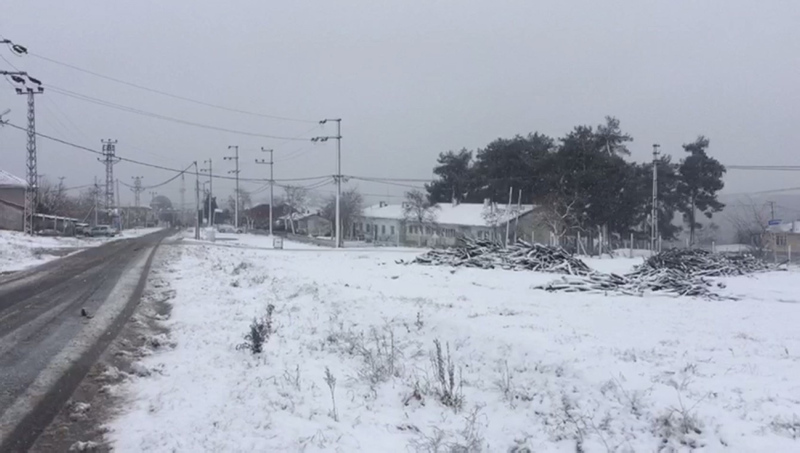 Meteoroloji’den son dakika hava durumu uyarısı! İstanbul’da kar yağışı etkili oluyor | 7 Ocak 2019 hava durumu