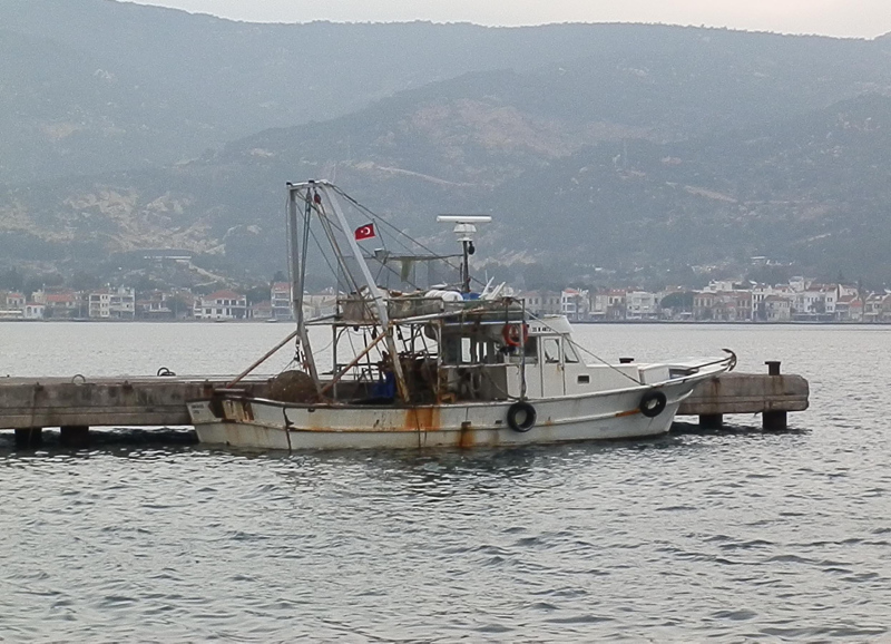 İzmir’de balıkçıların ağına mayın takıldı