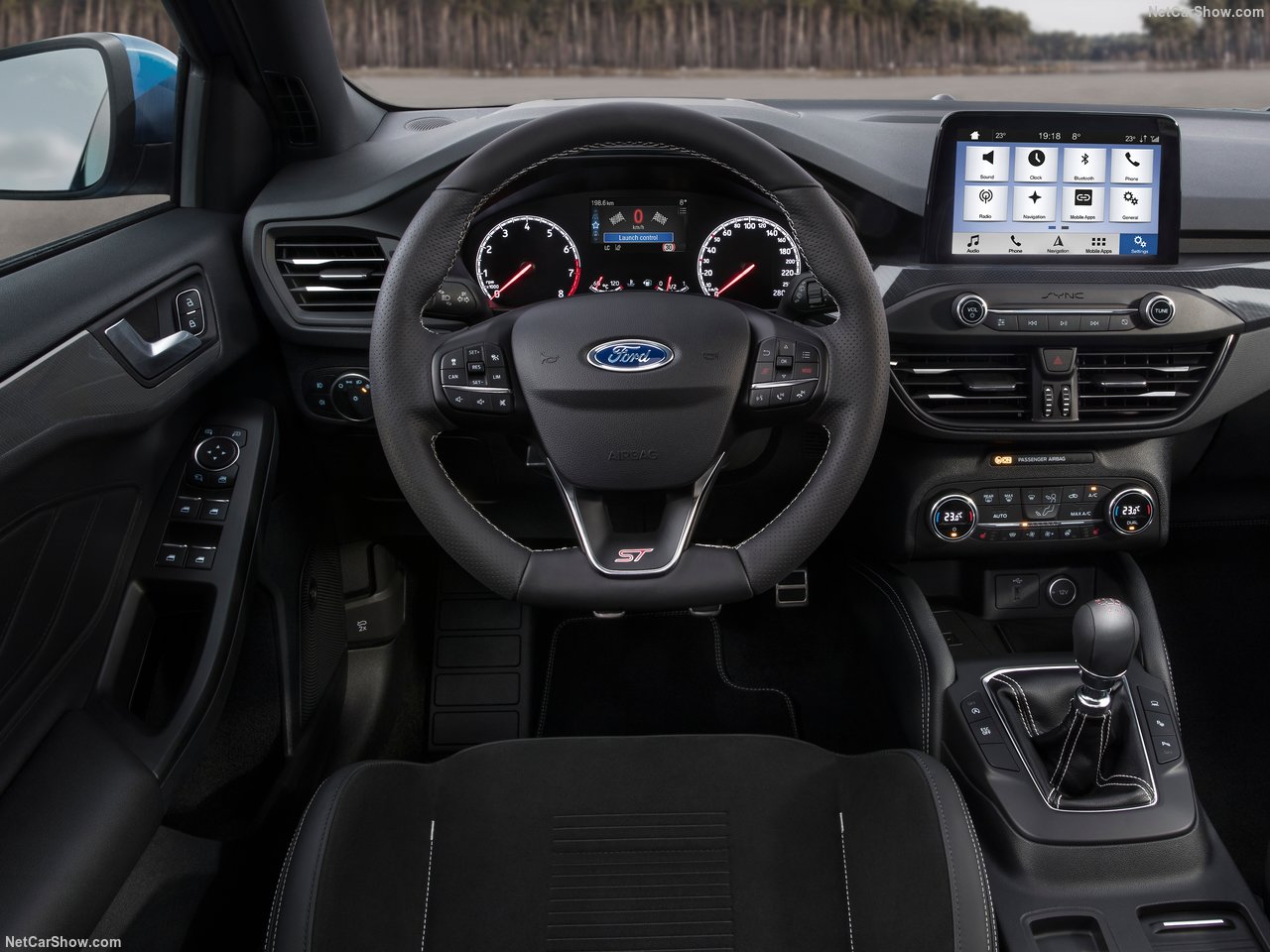 Ford Focus ST tanıtıldı! Ford Focus ST’nin motor ve donanım özellikleri ne?
