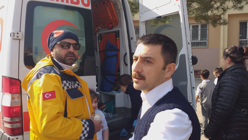 Bursa’da şaka yapan öğrenci 12 arkadaşını hastanelik etti