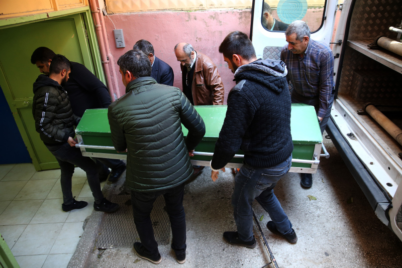 Adana’da parke taşıyla kan donduran cinayet