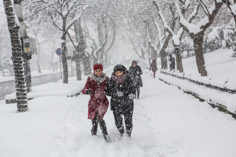 Meteoroloji’den son dakika hava durumu uyarısı! Donacağız! İstanbul’da yağış başladı | 23 Şubat 2019 hava durumu