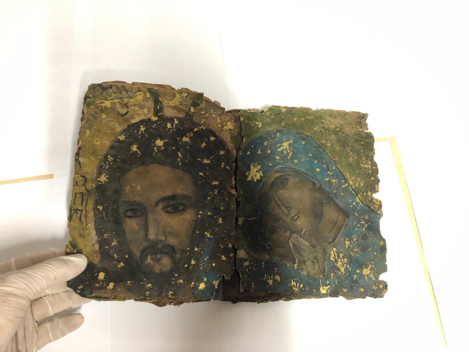 Diyarbakır’da Hz. İsa ile Hz. Meryem tasvirleri bulunan 800 yıllık kitap ele geçirildi