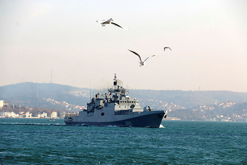 Rus ve ABD savaş gemileri İstanbul Boğazı’nda