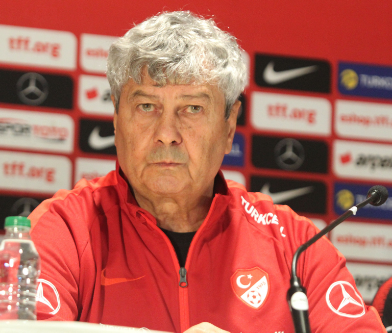 Beşiktaş’ın yeni hocası kim olacak? Lucescu mu gelecek?