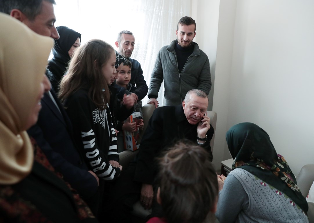 Başkan Erdoğan’dan çat kapı çay ziyareti