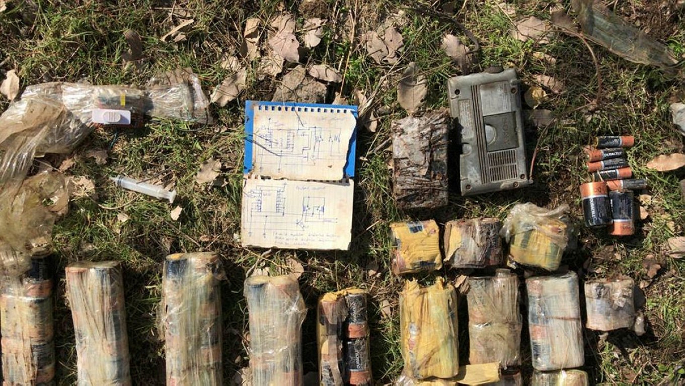 PKK’lı teröristlerin el yapımı patlayıcı şeması bulundu