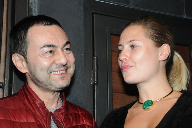 Serdar Ortaç ve Chloe Loughnan boşanmak için avukata başvurdu