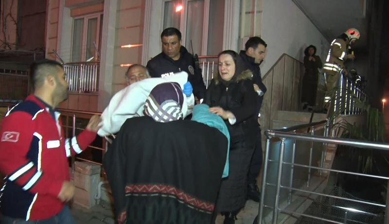 İstanbul Beylikdüzü’nde korku dolu anlar! 10 kişi kurtarıldı