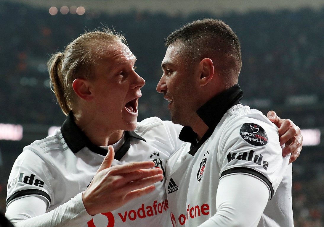 Beşiktaş, Domagoj Vida’yı elden çıkararak transfere kaynak yaratacak