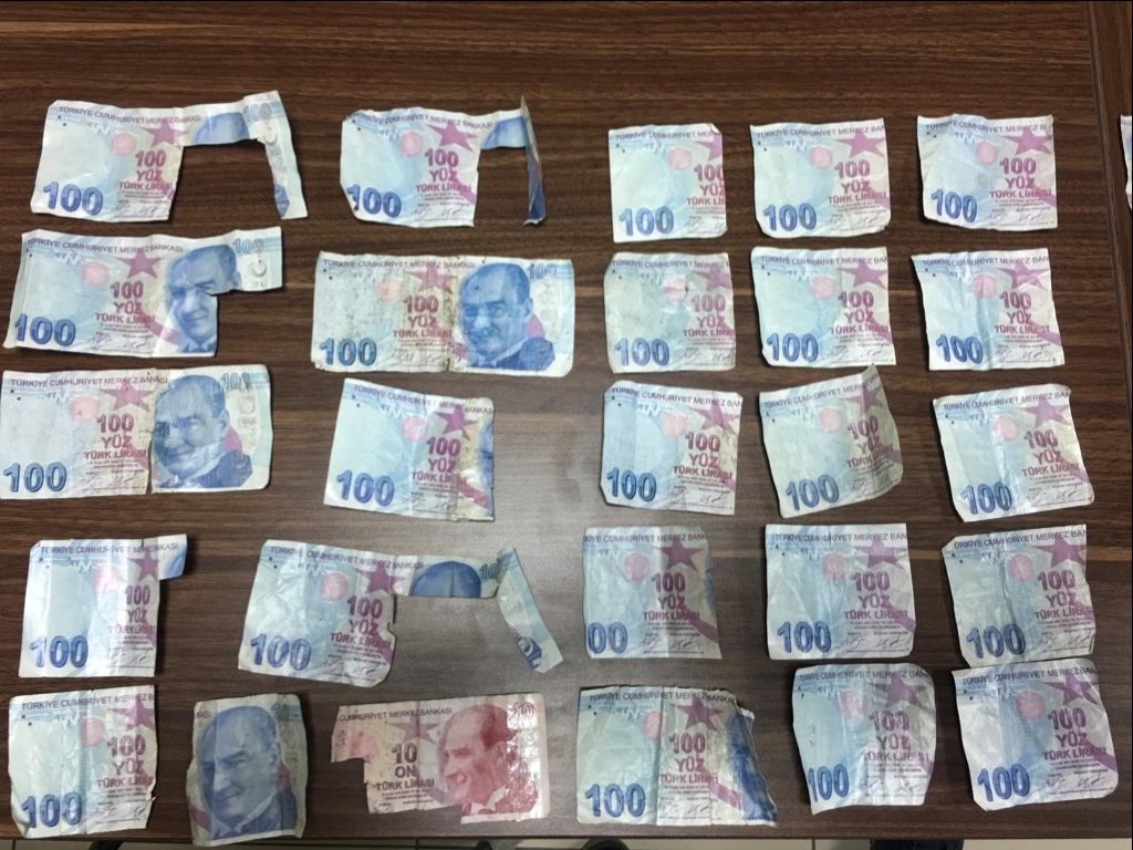 10 Liradan 200 lira yaptılar! ATM fareleri yakalandı