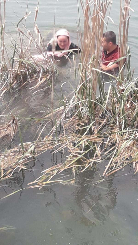 Fırat Nehri’ne atlayan kızı vatandaşlar kurtardı