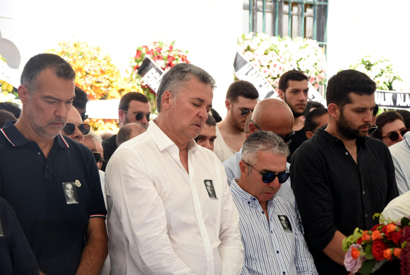 Kalp krizinden ölen Derin gözyaşlarıyla uğurlandı