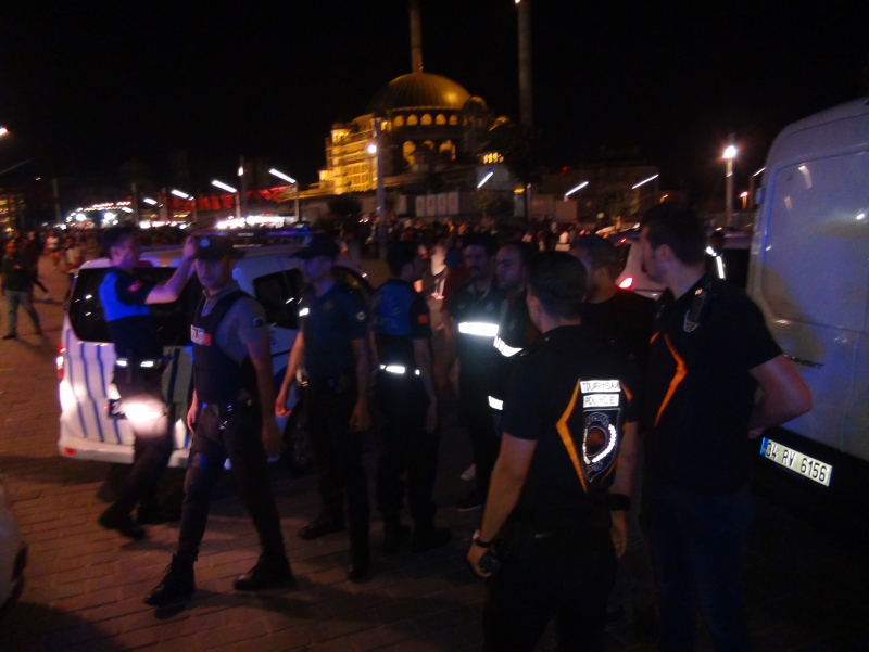 İstanbul’da yabancı uyruklu kadınlara fuhuş baskını: 15 gözaltı