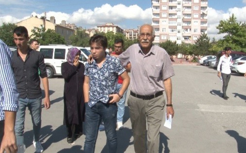 Konya’da 75 yaşında adam üniversite sınavına girdi