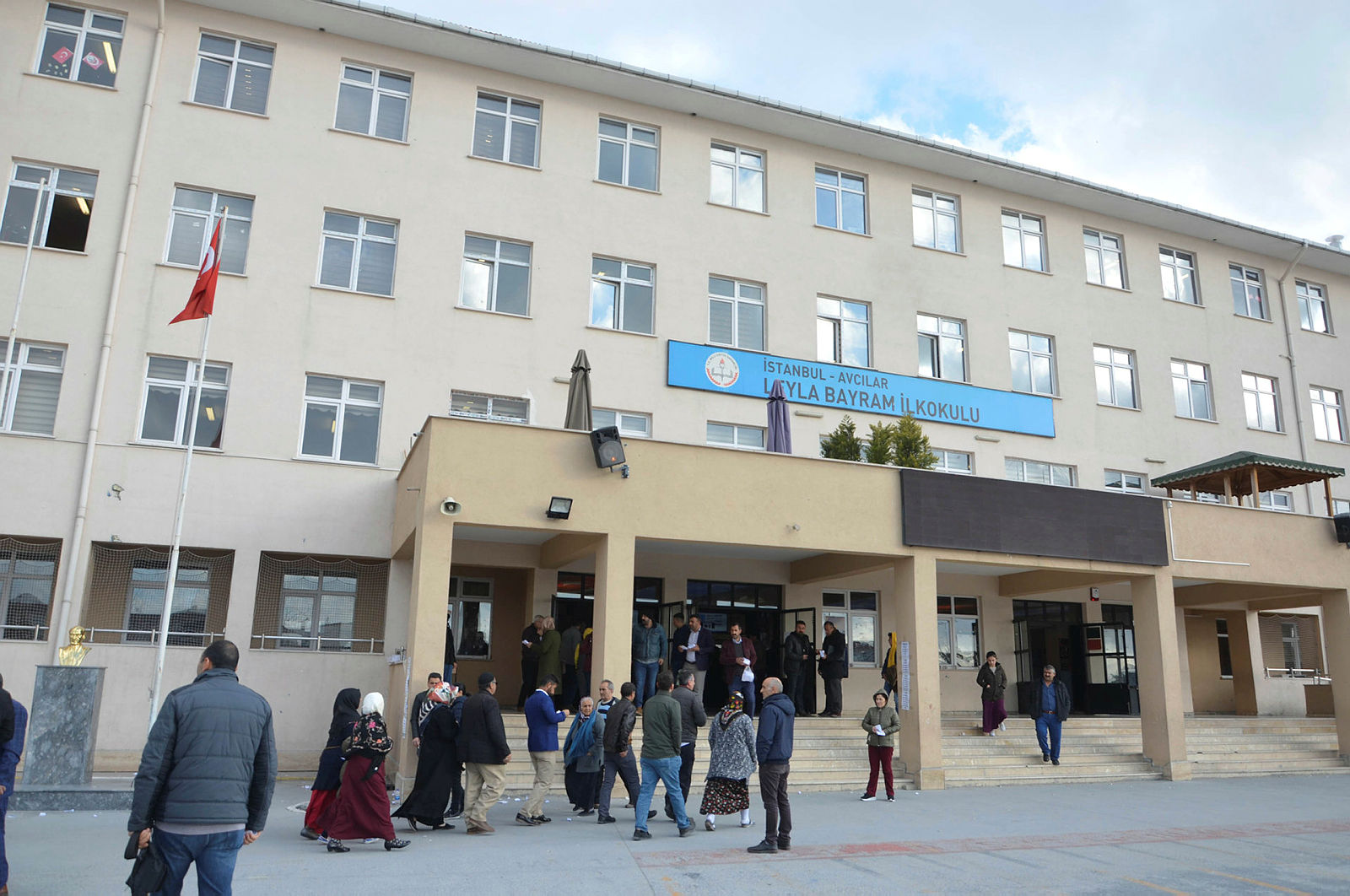 Seçime hazır! 351 ilçeden daha büyük