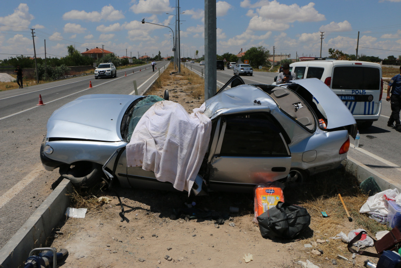 Takla atan otomobilde 3 can gitti