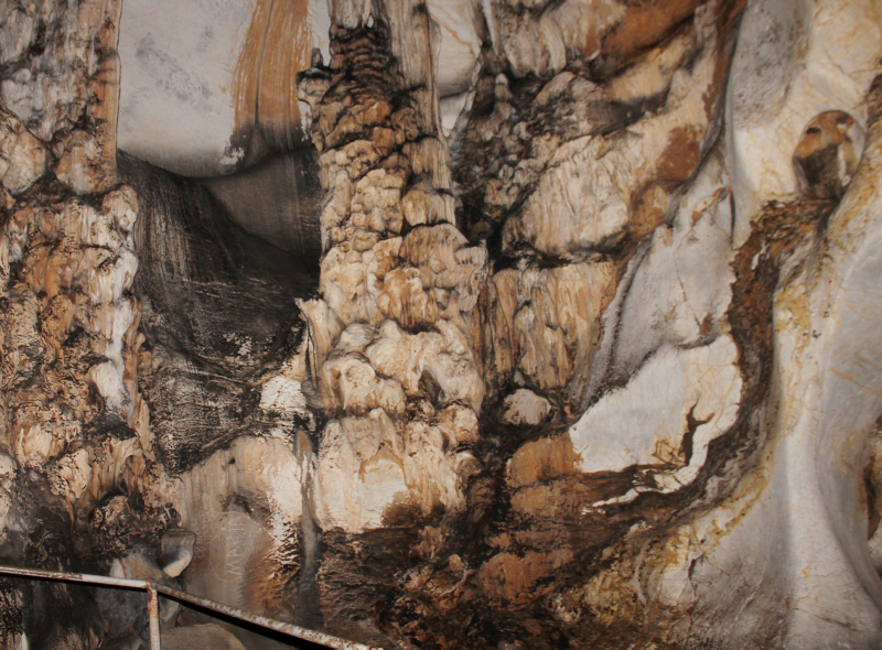 5 milyon yıllık mağara hayran bırakıyor