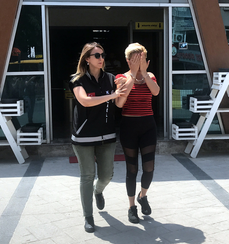 Birlikte kaldığı kuzenin cipini, sevgilisiyle böyle çaldı