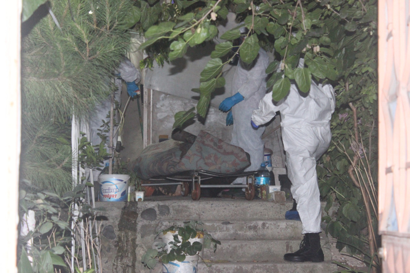 İstanbul’da korkunç olay! Gaz maskesi takarak girebildiler