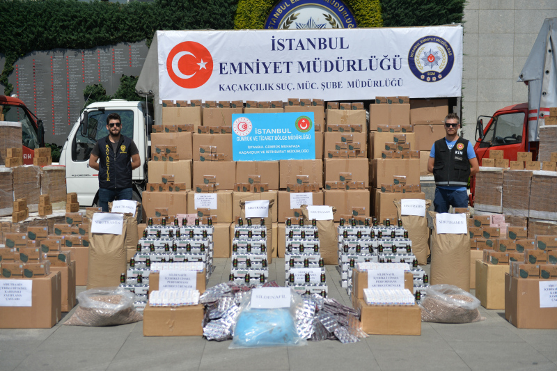 Dev operasyon! 7 TIR dolusu zayıflama çayı, cinsel güç artırıcı mamüller ele geçirildi