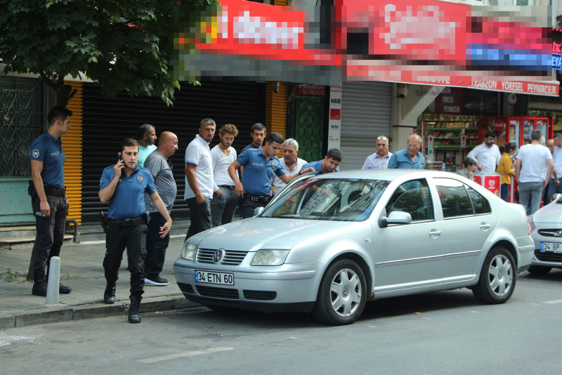 Silahlı kavgaya müdahale eden bekçi kaçan şüpheliyi ateş ederek durdurdu