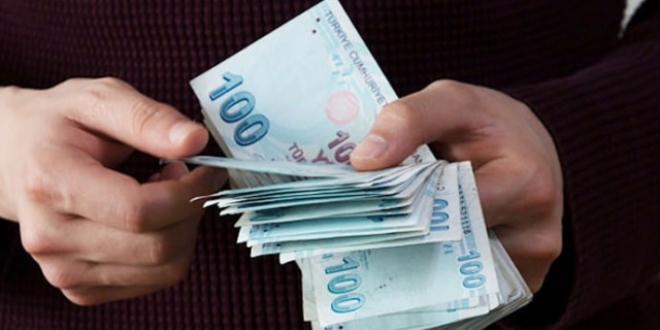 SGK, emekli maaşının bağlanmasını bekleyenlere, 6 bin lira avans veriyor