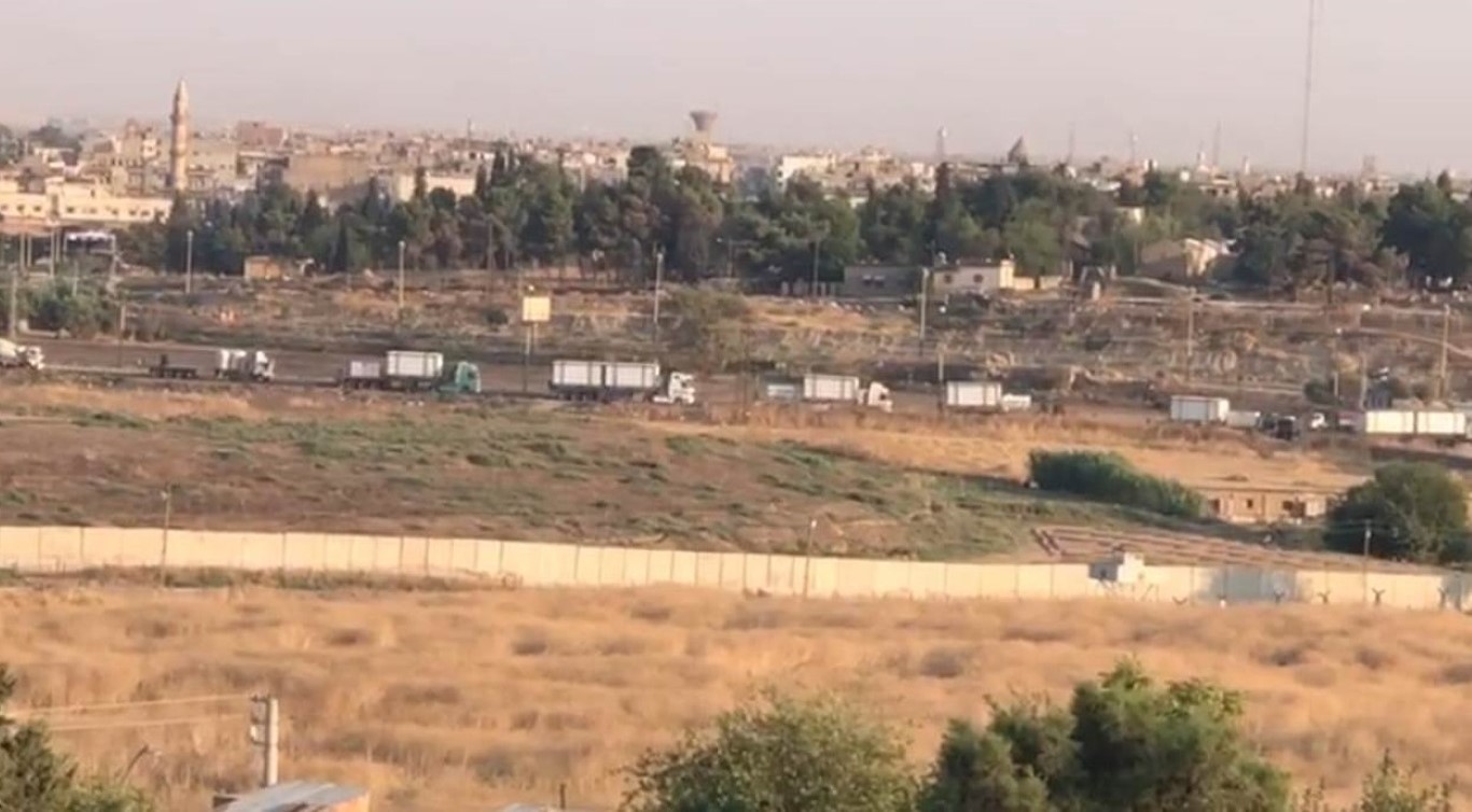 ABD konvoyunun Suriye’deki hareketliliği gündüz görüntülendi