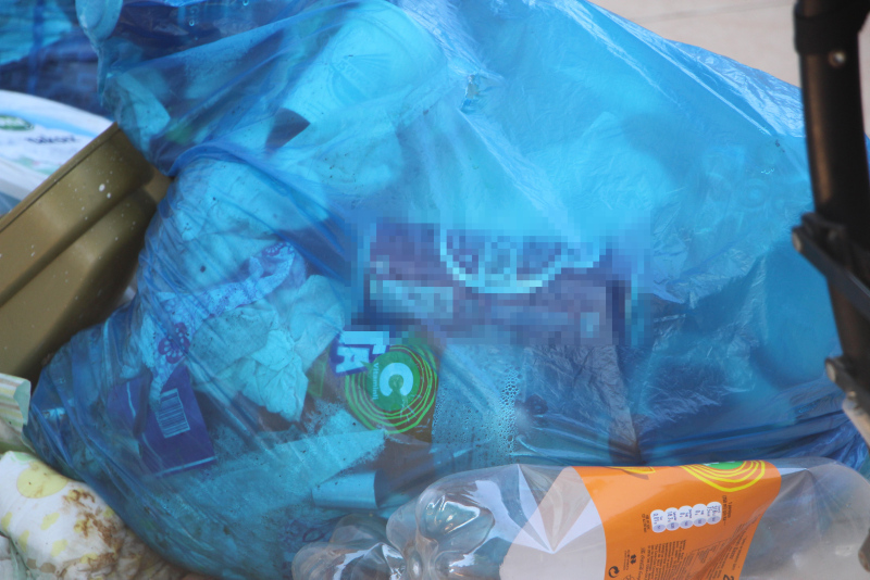 Antalya’da çöp evde şok görüntü! Ev sahibinin ihbarıyla ortaya çıktı