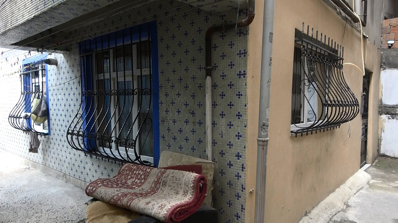 İstanbul’da dehşet evi! Annesini döven babasını katletti