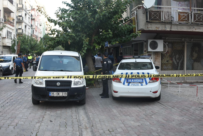 İzmir’de eski sevgili dehşeti: 2 ölü, 1 yaralı