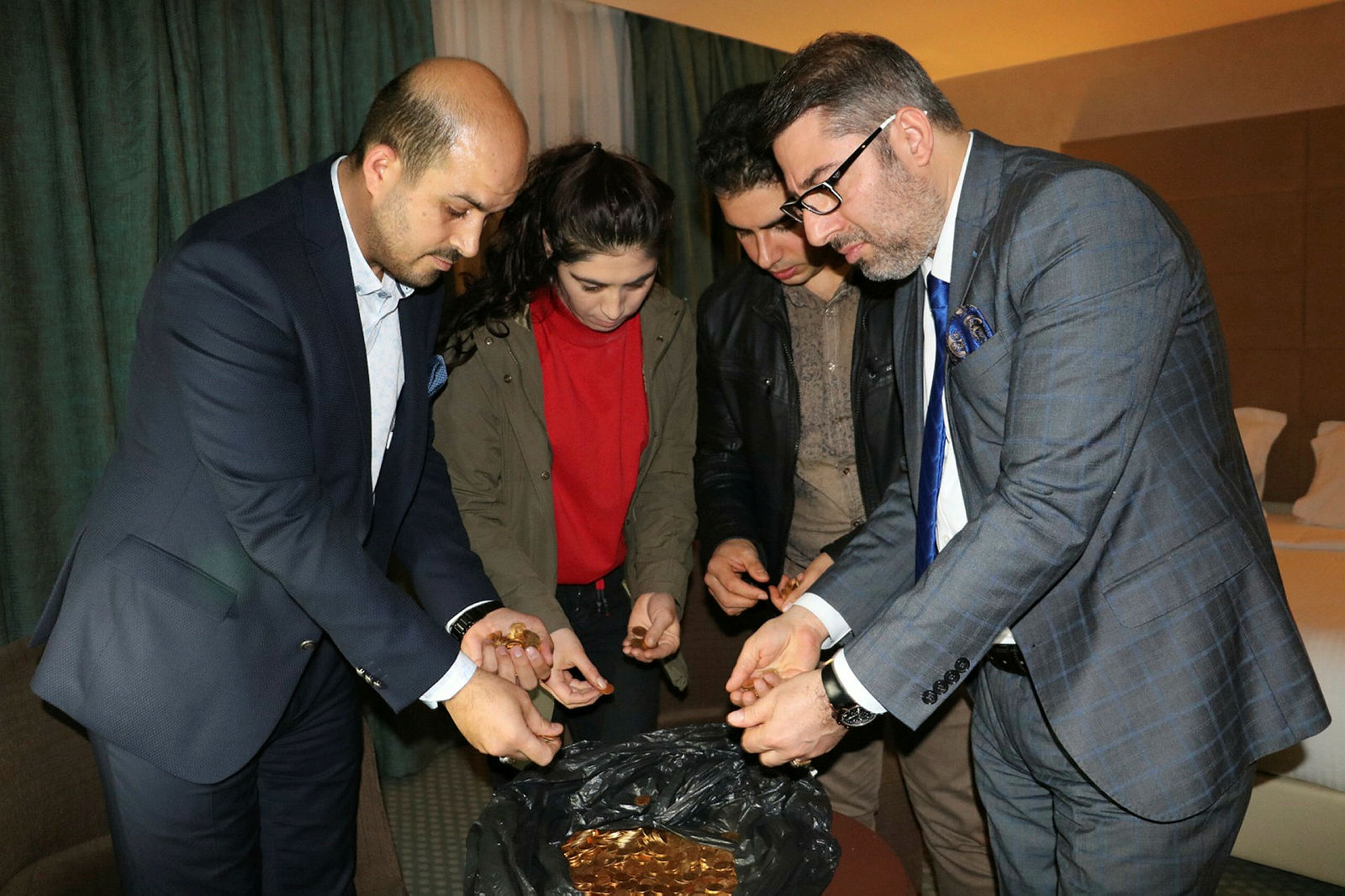 Şanlıurfa’da otel odasında hazine çıktı!