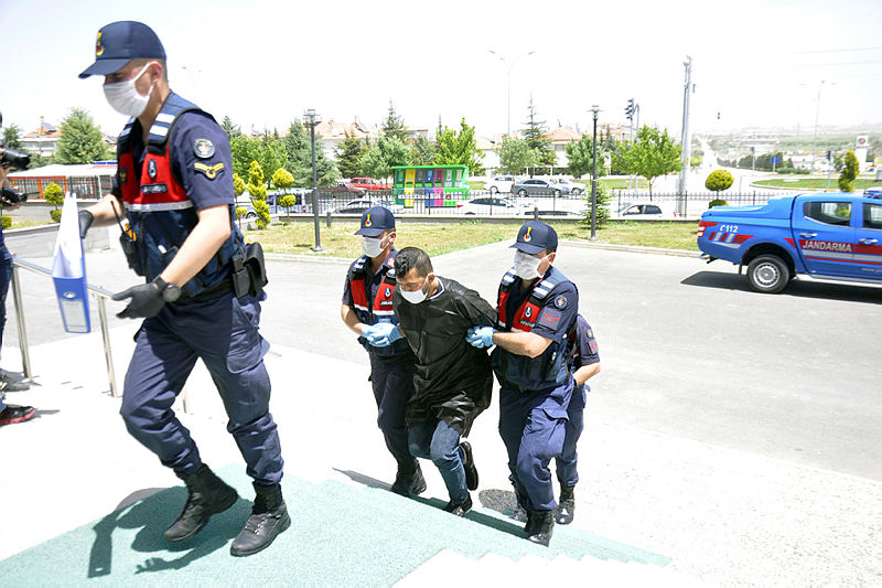 Karaman’da ’1001 surat’ lakaplı cezaevi firarisi yakalandı