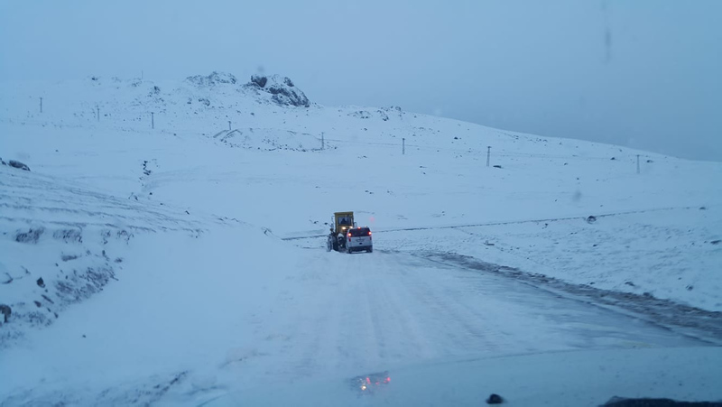 Kar yağışı Bayburt’ta etkili oldu! Köy yolları açıldı