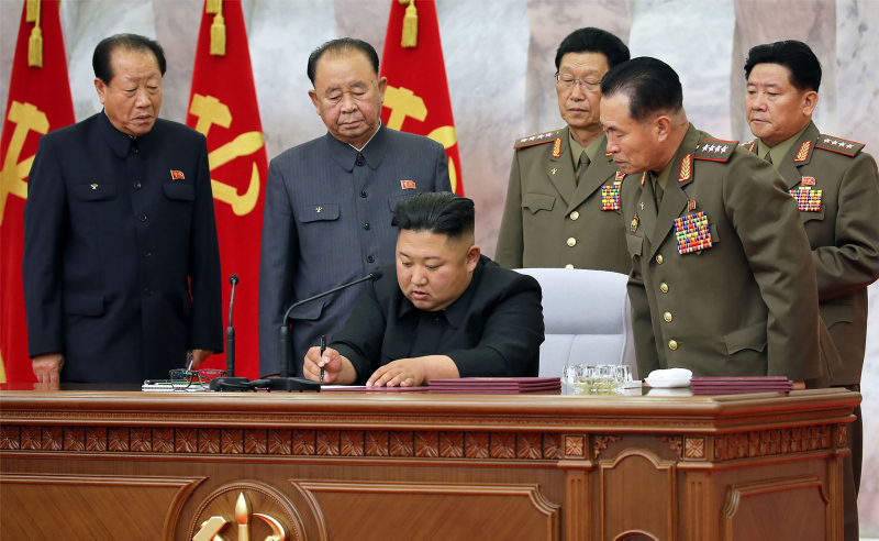 Kuzey Kore’de corona virüs tedbirleri! Karantinadan kaçmaya çalışan çift idam edildi