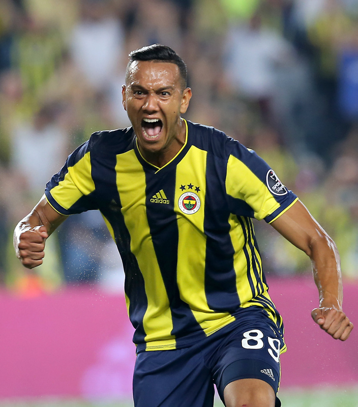Fenerbahçe’nin eski yıldızı Josef de Souza geri dönmek istiyor!